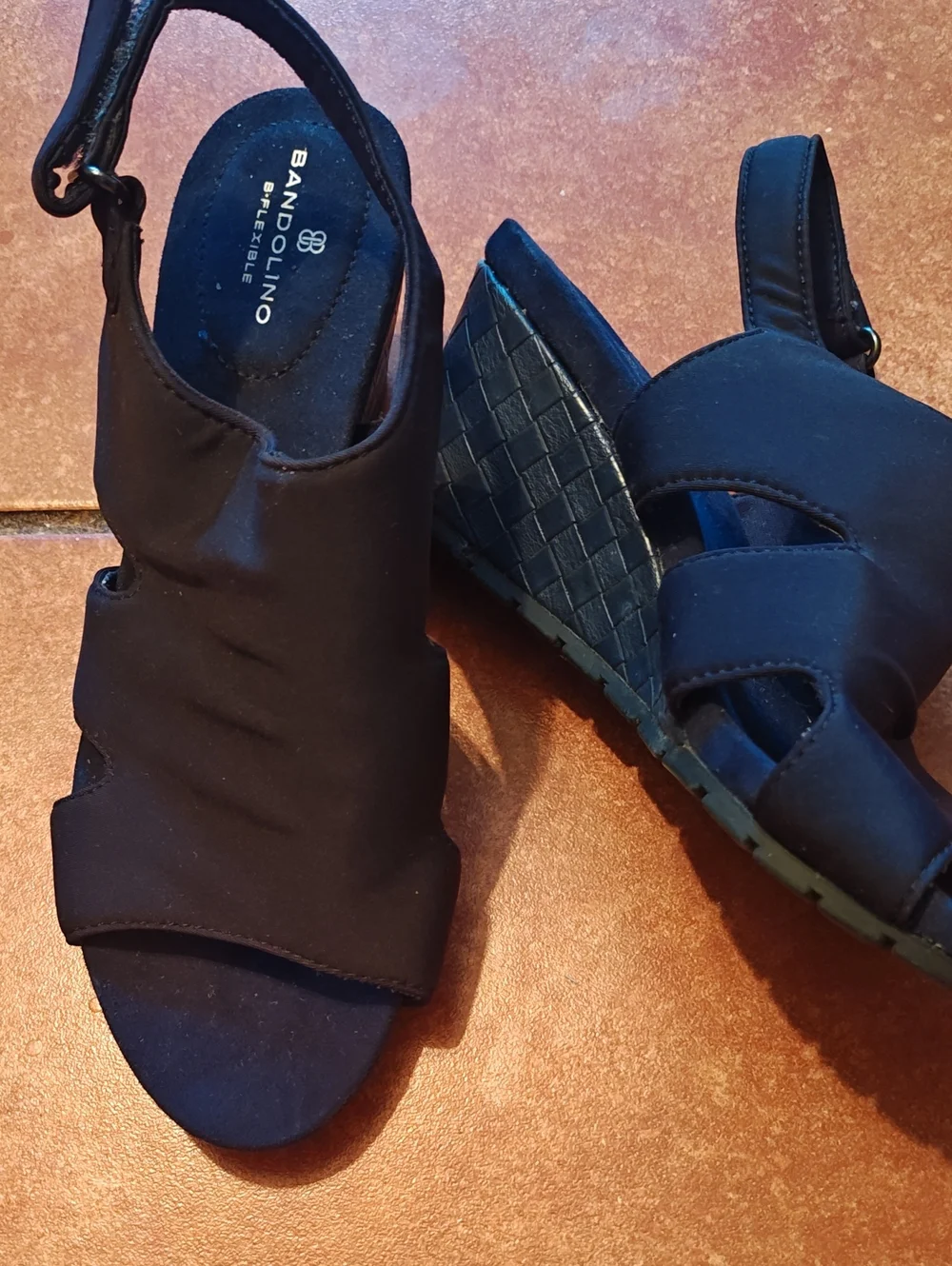 Bandolino Black Wedge Sandals
